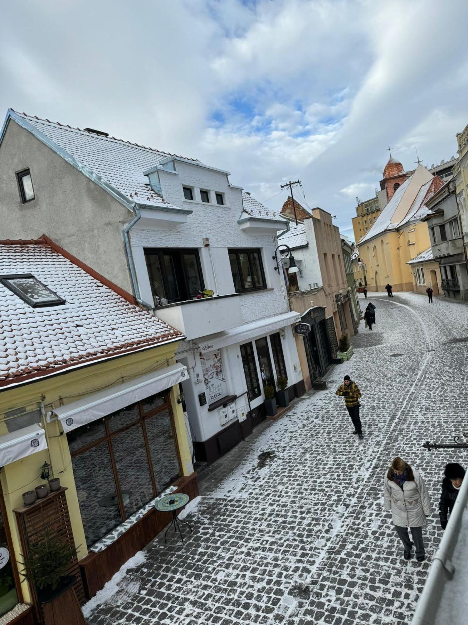 Central Stay Brasov Exterior photo